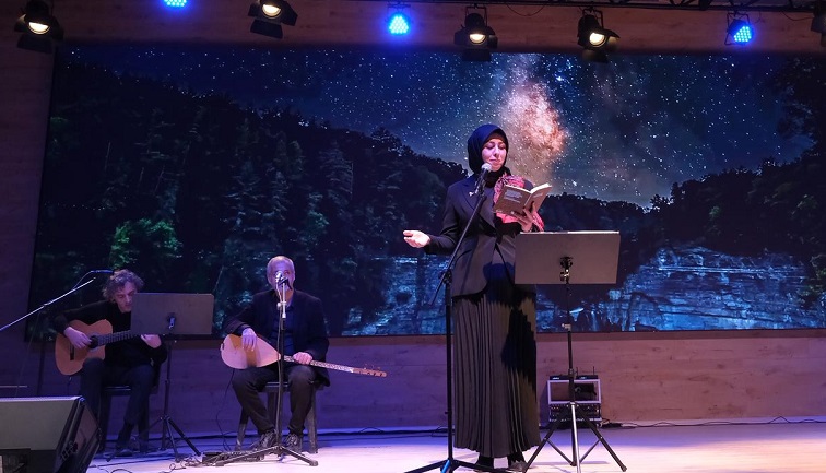 Şehirden Şiire müzik dinletisi beğenildi