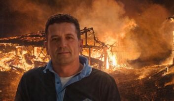 Evde çıkan yangında hayatını kaybetti