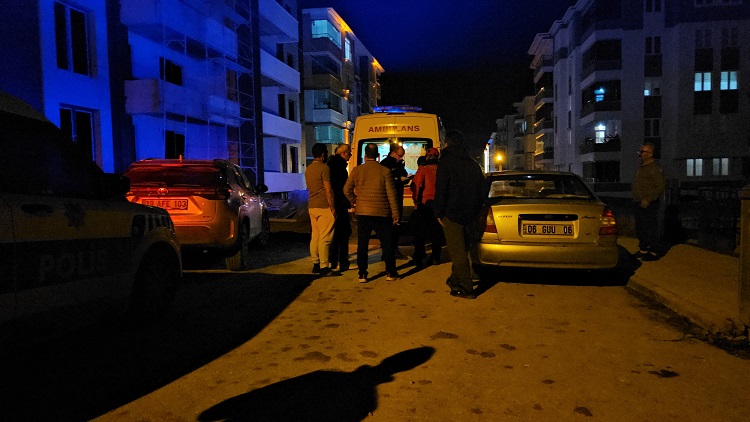 Yaşlı kadın hayata tutunamadı