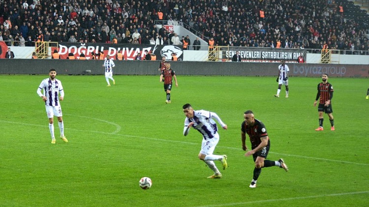 Çorum FK üç puanın sahibi oldu