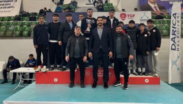 Belediyespor güreşçileri üçüncü oldu