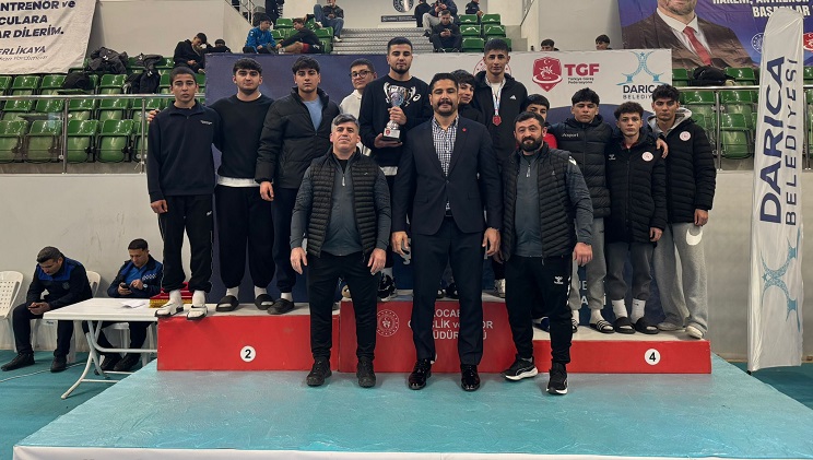 Belediyespor güreşçileri üçüncü oldu