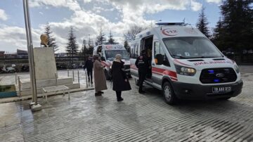 Çorum’da 5 öğrenci dürümden zehirlendi!