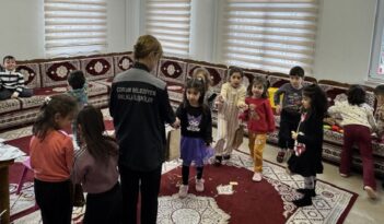 Tekne orucu tutan miniklere iftarlık