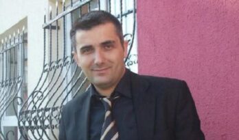 Balkondan düşen öğretmen hayatını kaybetti