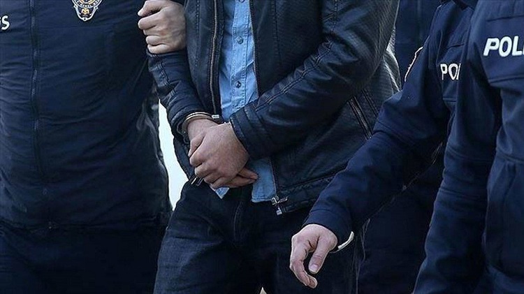 Aranıyordu parmak izi ele verdi tutuklandı!