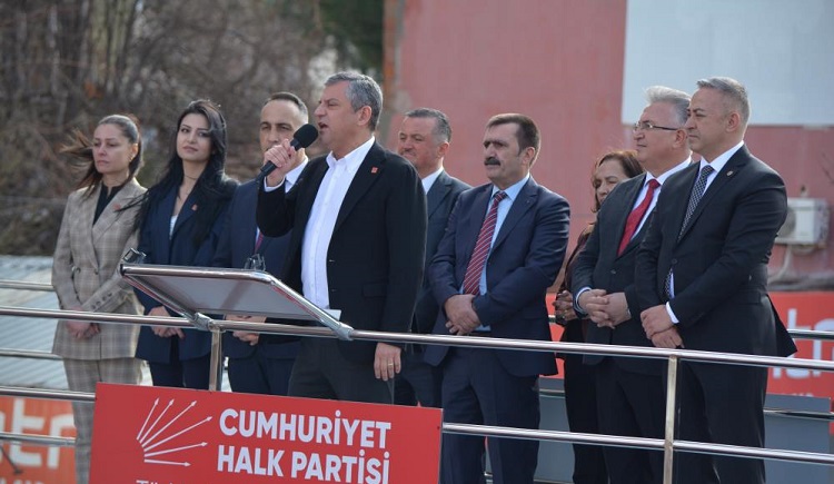 Özgür Özel Çorumlulara seslendi