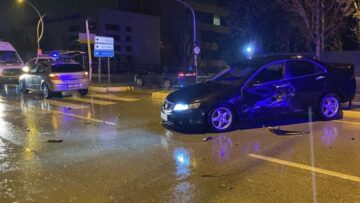 Kazada anne ve oğlu yaralandı