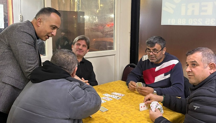 CHP Yazıçarşı’da gönüllere dokundu