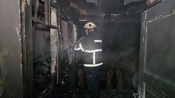 Gecekonduda çıkan yangın söndürüldü