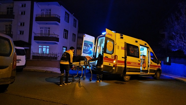 Komşuların kavgasında 6 kişi yaralandı