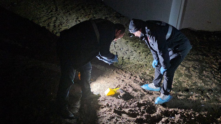 Bir eve silahlı baskın 4 kişi yakalandı!