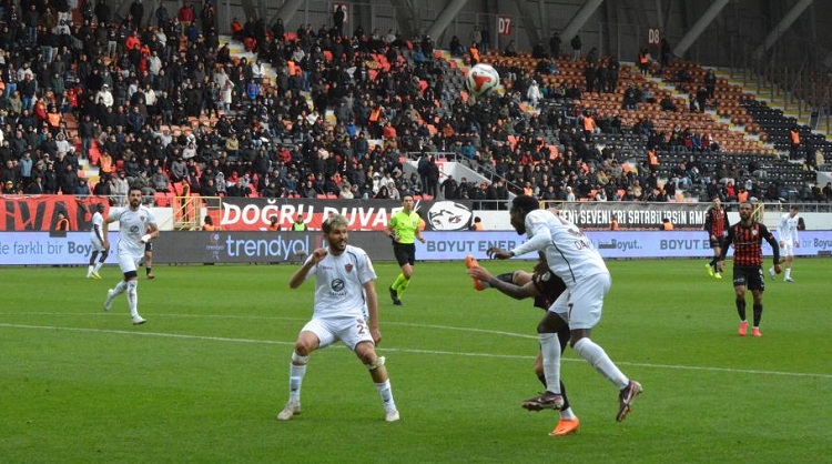 Çorum FK evinde taraftarını sevindirdi
