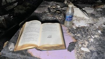 Yangında Kur’an-ı Kerim zarar görmedi