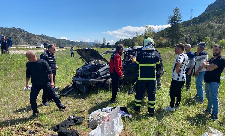 Otomobil devrildi:1 ölü 1 yaralı