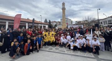 Sağlıklı yaşama dikkat çekmek için yürüdüler