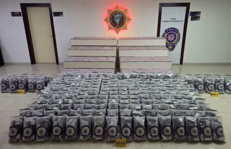 Çorum’da binlerce hap ele geçirildi