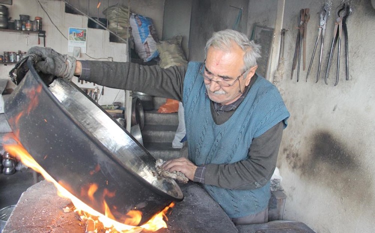 Çorum’da 63 yıldır bakıra hayat veriyor