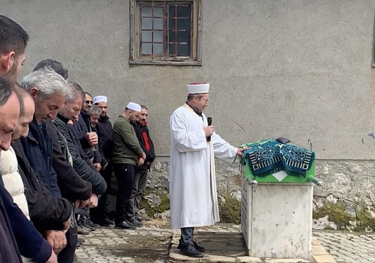 Köyün neşesi genç herkesi ağlattı