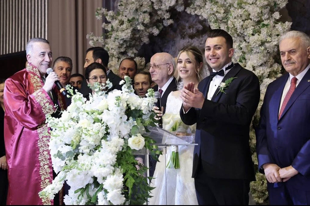 Mehmet Sarı’nın oğlu dünya evine girdi