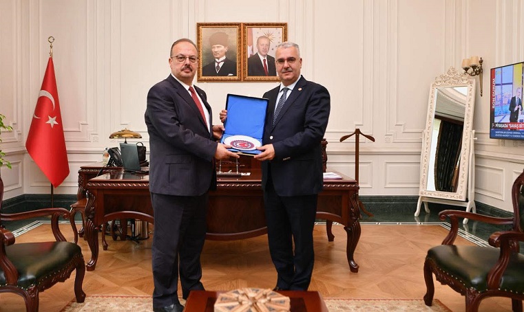 Ahlatcı Çorumlu bürokratlarla görüştü