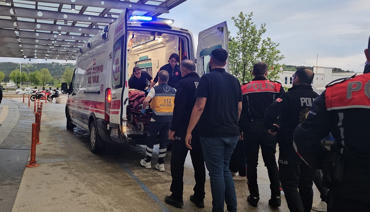 Amcasının oğlunu silahla yaraladı
