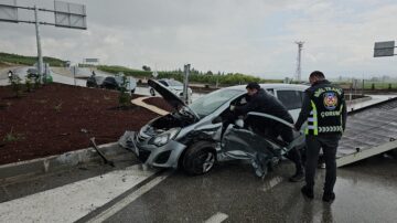 Kavşakta çarpıştılar 7 kişi yaralandı