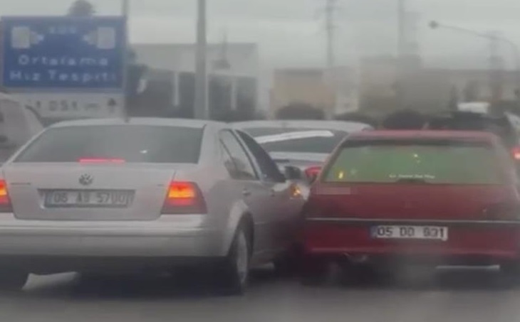 Düğün konvoyunda tehlikeli anlar!