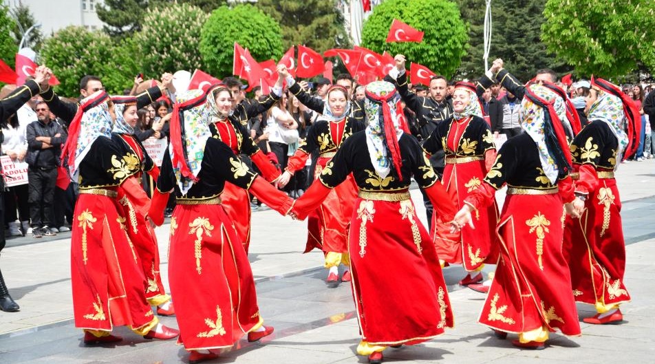 Çorum’da 19 Mayıs coşkuyla kutlandı