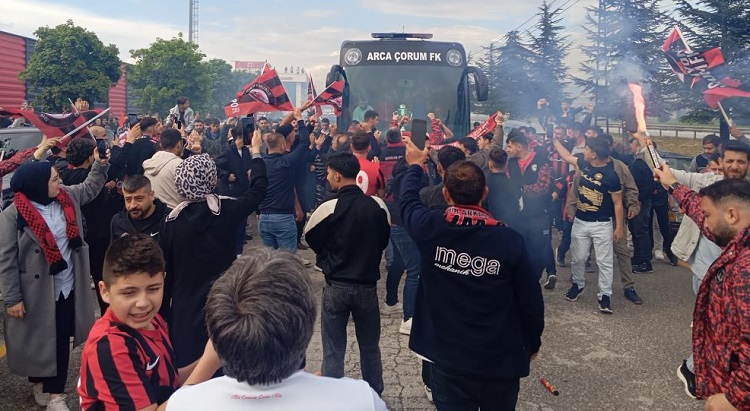 Çorum FK takımına görkemli karşılama